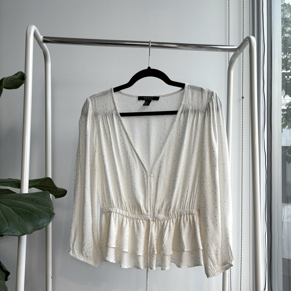 FOREVER 21 | White and Silver Long-Sleeve Blouse with Cinch Waist and Ru…